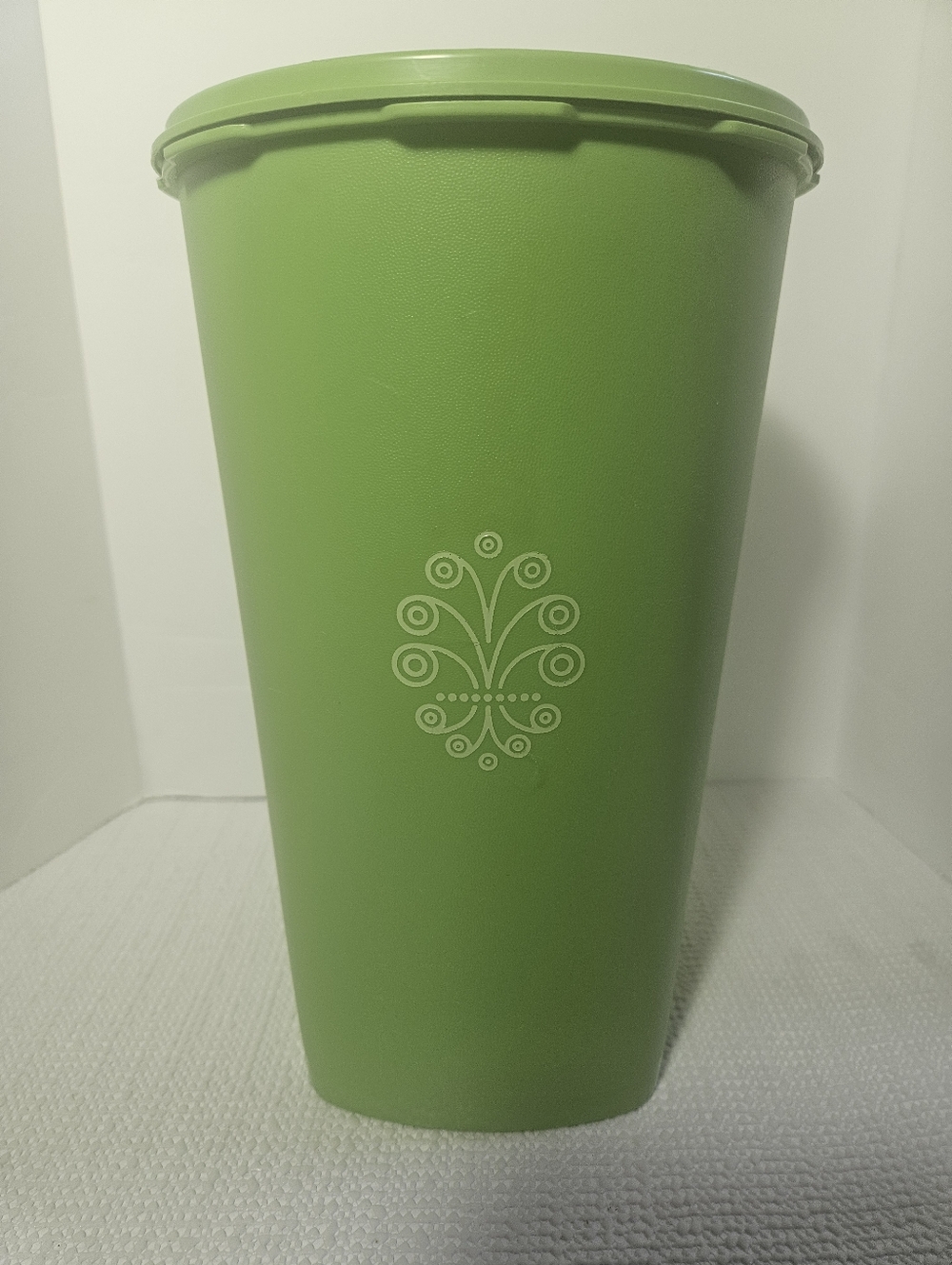 VIntage Lime Green Tupperware Servalier Nesting Canister Model 122
